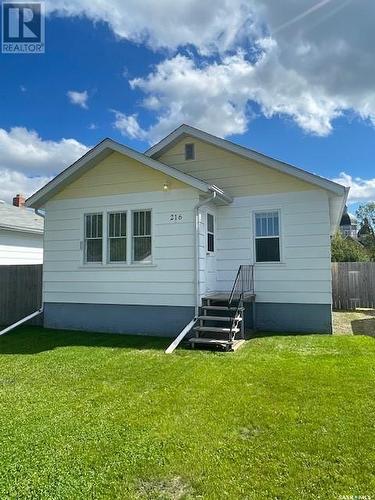 216 4Th Avenue W, Canora, SK - Outdoor