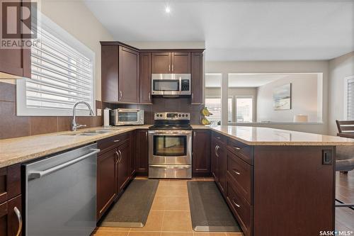 8833 Herman Crescent, Regina, SK - Indoor Photo Showing Kitchen