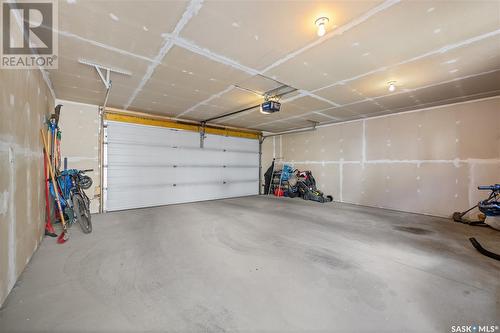 8833 Herman Crescent, Regina, SK - Indoor Photo Showing Garage