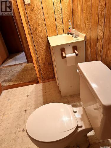 1445 Ellice Street, Regina, SK - Indoor Photo Showing Bathroom