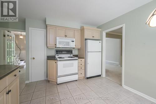 11 Conifer Crescent, London, ON - Indoor Photo Showing Kitchen