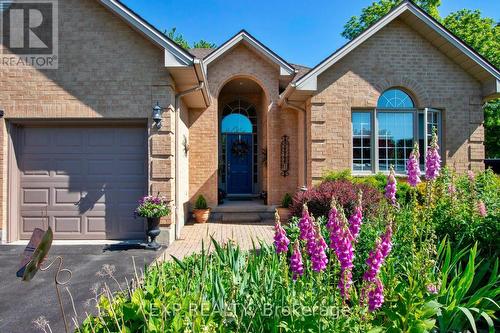 127 Glenridge Crescent, London, ON - Outdoor With Facade