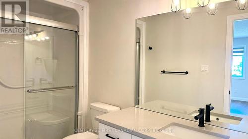 1818 Finley Crescent, London, ON - Indoor Photo Showing Bathroom