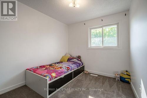 29 Helen Drive, Kawartha Lakes, ON - Indoor Photo Showing Bedroom