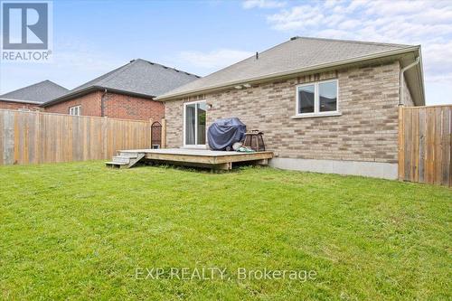 8 Milner Court, Kawartha Lakes, ON - Outdoor With Deck Patio Veranda With Exterior