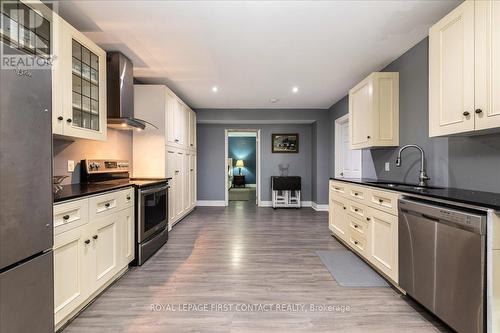 78 Fairway Crescent, Wasaga Beach, ON - Indoor Photo Showing Kitchen