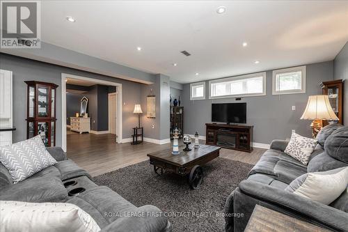 78 Fairway Crescent, Wasaga Beach, ON - Indoor Photo Showing Living Room