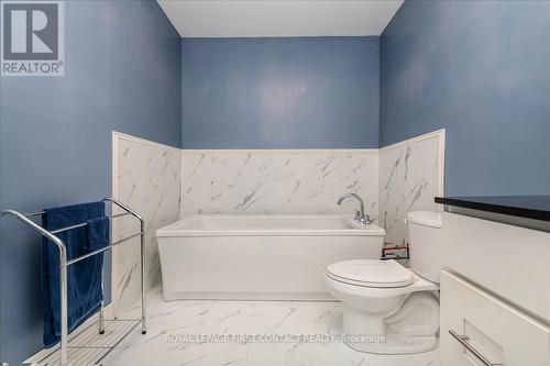 78 Fairway Crescent, Wasaga Beach, ON - Indoor Photo Showing Bathroom