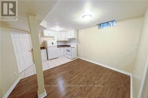 Bsmt - 5467 Bullrush Drive, Mississauga, ON - Indoor Photo Showing Kitchen