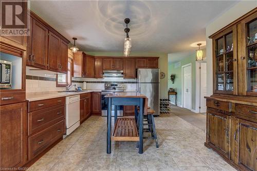 359021 East Bayshore Road, Owen Sound, ON - Indoor Photo Showing Kitchen