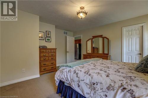 359021 East Bayshore Road, Owen Sound, ON - Indoor Photo Showing Bedroom