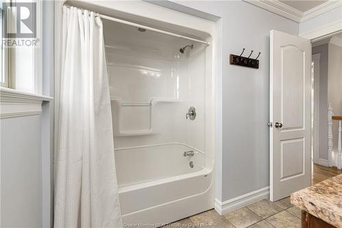123 Arsene St, Dieppe, NB - Indoor Photo Showing Bathroom