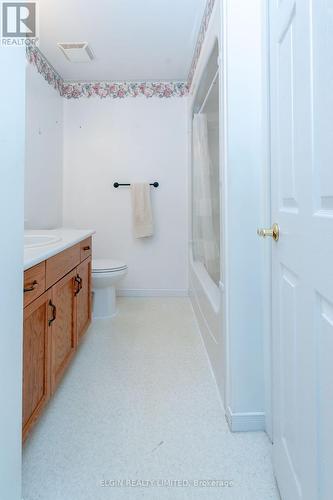 41 Axford Parkway, St. Thomas, ON - Indoor Photo Showing Bathroom