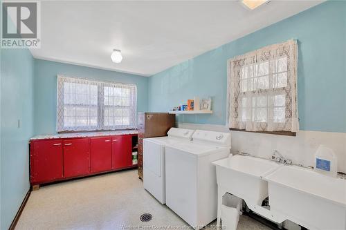 2720 Westminster Boulevard, Windsor, ON - Indoor Photo Showing Laundry Room
