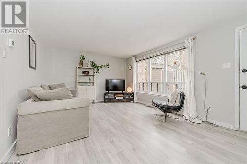 280 Thaler Avenue Unit# 3, Kitchener, ON - Indoor Photo Showing Living Room