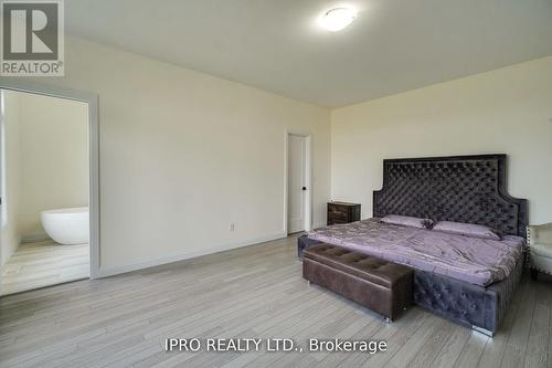 12 Hudson Drive, Brant (Brantford Twp), ON - Indoor Photo Showing Bedroom