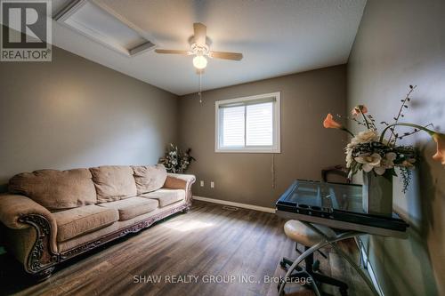 28 Peglar Crescent, Centre Wellington (Fergus), ON - Indoor