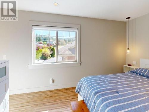 7111 Baker Street, Powell River, BC - Indoor Photo Showing Bedroom