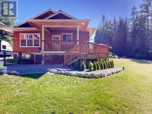 7111 Baker Street, Powell River, BC - Outdoor With Deck Patio Veranda