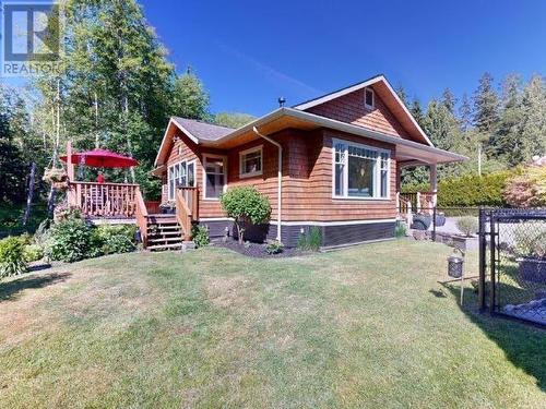 7111 Baker Street, Powell River, BC - Outdoor