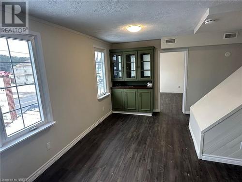 510 Valois Drive, Mattawa, ON - Indoor Photo Showing Other Room