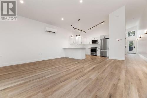 1306 Orchard  Lane, Invermere, BC - Indoor Photo Showing Kitchen