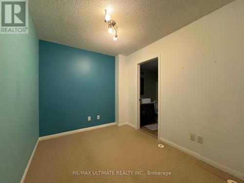 1017 - 5 Everson Drive, Toronto, ON - Indoor Photo Showing Bathroom