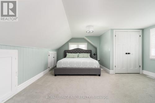 5901 Murray Street, Niagara Falls, ON - Indoor Photo Showing Bedroom
