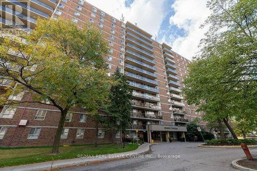 912 - 1950 Kennedy Road, Toronto (Dorset Park), ON - Outdoor With Facade