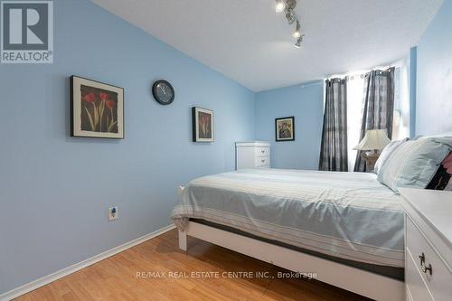 912 - 1950 Kennedy Road, Toronto (Dorset Park), ON - Indoor Photo Showing Bedroom