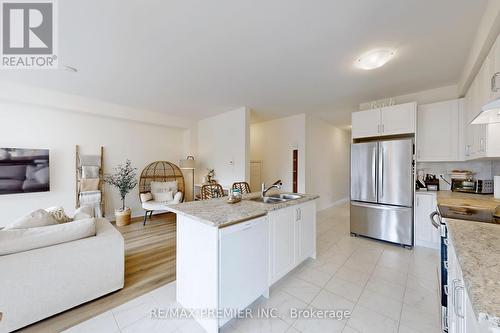 2131 Speare Court, Innisfil (Alcona), ON - Indoor Photo Showing Kitchen With Double Sink