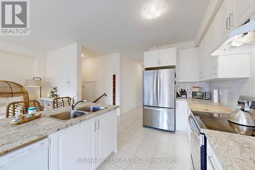 2131 Speare Court, Innisfil, ON - Indoor Photo Showing Kitchen With Double Sink