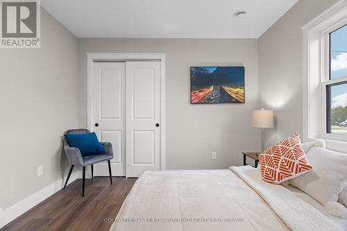 137 Victoria Avenue E, South Huron (Crediton), ON - Indoor Photo Showing Bedroom