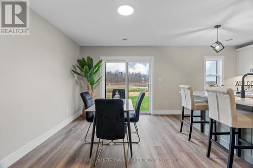 137 Victoria Avenue E, South Huron (Crediton), ON - Indoor Photo Showing Dining Room