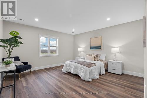 137 Victoria Avenue E, South Huron (Crediton), ON - Indoor Photo Showing Bedroom