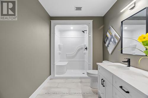 137 Victoria Avenue E, South Huron (Crediton), ON - Indoor Photo Showing Bathroom