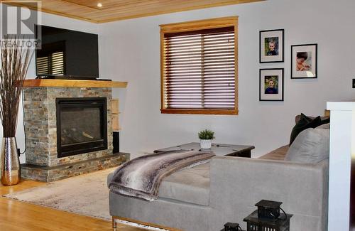 936 Fraser Avenue, 100 Mile House, BC - Indoor With Fireplace