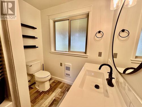 936 Fraser Avenue, 100 Mile House, BC - Indoor Photo Showing Bathroom