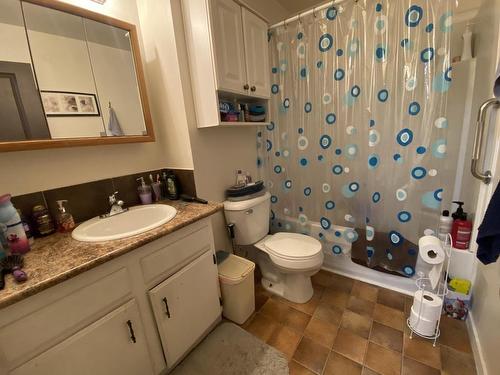 1843 Menzies Street, Merritt, BC - Indoor Photo Showing Bathroom