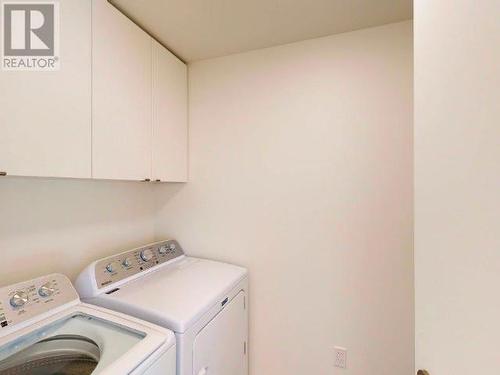 7271 Edgehill Crescent, Powell River, BC - Indoor Photo Showing Laundry Room