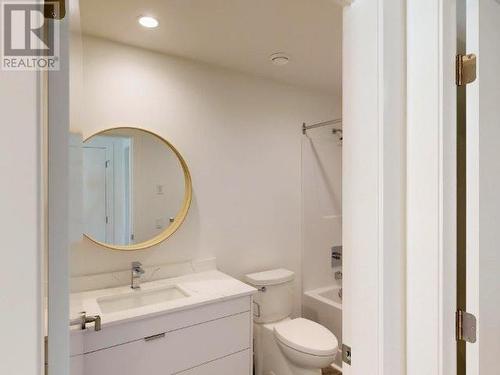 7271 Edgehill Crescent, Powell River, BC - Indoor Photo Showing Bathroom