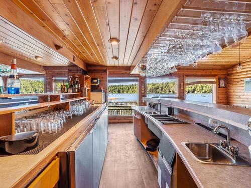 9B-7200 Roche Lake Road, Kamloops, BC - Indoor Photo Showing Kitchen With Double Sink