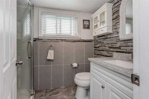 1092 Marley Crescent, Burlington, ON - Indoor Photo Showing Bathroom