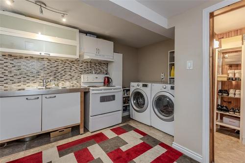 1092 Marley Crescent, Burlington, ON - Indoor Photo Showing Laundry Room