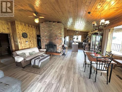 3173 Pritchard Road, Williams Lake, BC - Indoor With Fireplace