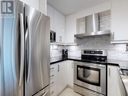 1608 - 4978 Yonge Street, Toronto, ON - Indoor Photo Showing Kitchen With Upgraded Kitchen