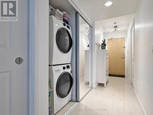 1608 - 4978 Yonge Street, Toronto, ON - Indoor Photo Showing Laundry Room