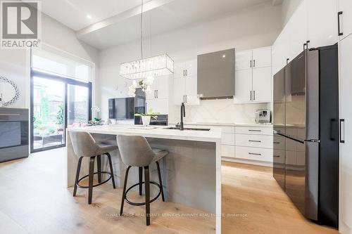 105 Tenth Street, Toronto (New Toronto), ON - Indoor Photo Showing Kitchen With Upgraded Kitchen