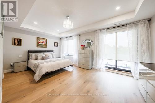 105 Tenth Street, Toronto (New Toronto), ON - Indoor Photo Showing Bedroom