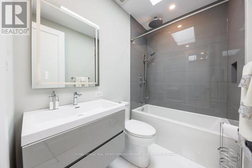 105 Tenth Street, Toronto (New Toronto), ON - Indoor Photo Showing Bathroom